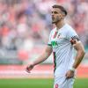 Angreifer Ermedin Demirovic wechselt innerhalb der Fußball-Bundesliga von Augsburg nach Stuttgart.