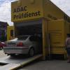 Die mobile ADAC-Prüfstation stand an zwei Tagen auf dem Eislaufplatz in Schwabmünchen. Reger Zulauf inklusive. 