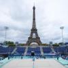 Die Beach-Volleyball-Wettbewerbe bei Olympia werden vor dem Eiffelturm ausgetragen.