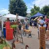 Auf dem Handwerkermarkt in Nordendorf konnten die Menschen nicht nur handgemachte Waren in einer unglaublichen Vielfalt kaufen, sondern sogar selbst etwas töpfern.