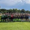Zum Jubiläum organisierte der SCG ein großes Fußballturnier für Kinder- und Jugendliche aller Altersklassen, hier die Mannschaften der D-Jugend bei der Siegerehrung.
