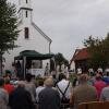 Mit einem Freiluftgottesdienst vor der Kapelle beginnt das Kapellenfest in Oberrothan. 