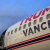 Der republikanische Vizekandidat J.D. Vance ist unterdessen auf Wahlkampf-Tour - natürlich im eigens bedruckten Flugzeug wie sein Chef.