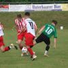 Die B-Jugend der SG Aindling, Rehling, Affing und Stotzard spielte gegen den klassenhöheren TSV Meitingen und holte ein beachtliches 3:4. Im Bild der Petersdorfer Mika Reinthaler (grünes Trikot mit der Nummer 10), der gleich mehrere Meitinger beschäftigte.