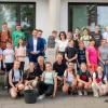 Schülerinnen und Schüler des Sailer-Gymnasiums, die sich bei der Müllsammelaktion am Sozialen Tag des Sailer-Gymnasiums engagierten, freuten sich über den Besuch durch Oberbürgermeister Frank Kunz