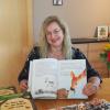 Die Ulmer Autorin Evelyn Anna Frenkenberger hat ein neues Kinderbuch veröffentlicht. Ein Igel lernt darin, seine Stacheln zu akzeptieren. 