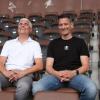 FC St. Paulis Sportchef Andreas Bornemann und Trainer Alexander Blessin haben in Fin Stevens die Außenverteidigerposition gestärkt.