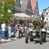 Bei strahlendem Sonnenschein haben die Besucherinnen und Besucher der Jakobi-Kirchweih Schlepper und Oldtimer aus verschiedenen Jahrzehnten begutachtet.