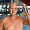 Der Augsburger Turmspringer Sebastian Becher gewann bei der EM der Masters in Belgrad dreimal die Goldmedaille.