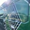 In diesem Fanbus der Gastmannschaft Borussia Mönchengladbach landete das Projektil.