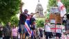 Auch in Leeds gab es Proteste. Auch in Leeds gab es Proteste.