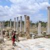 Vor Ort auf der Insel ein Must-see: die antike Stadt Salamis.