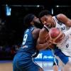 Griechenlands Star Giannis Antetokounmpo (r.) fordert im Viertelfinale die deutschen Basketballer.