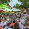 Der laue Sommerabend erinnerte das Treiben auf einer italienischen Piazza.