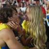 Auch Familie und Duplantis-Freundin Desiré Inglander waren beim Weltrekord im Stade de France live mit dabei.