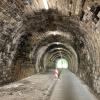 Blick in ein historisches Bauwerk: Der Eisenbahntunnel in Donauwörth ist nach 80 Jahren wieder in seinem Ursprungszustand. Das Vereinsheim, das vorne links stand, ist abgerissen.