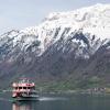 Auf dem Brienzersee im Berner Oberland steht auch die farbenfrohe „MS Jungfrau“ von 1954 im Liniendienst.