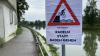 „Wir wollen radeln statt baden gehen.“ Ein Schild mit dieser Aufschrift hat ein Unbekannter am Nachtbergweg angebracht. Denn dieser ist seit knapp einer Woche für Radfahrer gesperrt. 