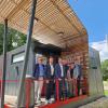 Zu Besuch in der Jakobs-Box in Haunsheim (von links): Inhaber Jakob Nieß, MdL Thomas Huber, MdL Manuel Knoll, Bürgermeister Christoph Mettel, Sebastian Kast, REWE-Vertriebsleiter und Vertriebskoordinator Andreas Klenz.