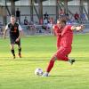 TGB-Spieler Emirhan Aglar trifft im Elfmeterschießen zur zwischenzeitlichen 1:2-Führung. 