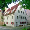 Das älteste Wohnhaus Augsburgs, Am Eser 17, erbaut anno 1393, elf Jahre vor dem Dach-Erlass von 1404. 