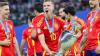 Dani Olmo jubelt nach dem EM-Sieg mit dem Pokal. Jetzt verlässt er RB Leipzig. Dani Olmo jubelt nach dem EM-Sieg mit dem Pokal. Jetzt verlässt er RB Leipzig.