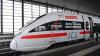 Fahrgäste in ICEs auf der Strecke München-Berlin müssen sich weiter auf Verspätungen und Halte-Ausfälle einstellen. (Archivbild)