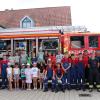 Mit einer Löschübung und weiteren spannenden Programmpunkten und Vorführungen bekamen die Kinder einen Einblick in die Arbeit der Freiwilligen Feuerwehr.