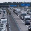 Vor allem Urlaubsrückkehrer müssen mit Stau rechnen. In mehreren Bundesländern enden bald die Sommerferien. (Archivbild)