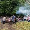 Beim Kartoffelfest können Besucherinnen und Besucher bei der Ernte zuschauen.