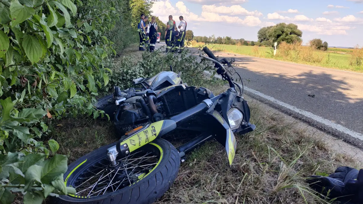 17-Jähriger wird bei Motorradunfall bei Rain schwer verletzt