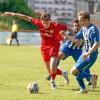 Rains Zweite (in Rot, mit Anes Zukanovic) bekommt als Neuling in der Kreisliga Ost bislang noch keinen Fuß auf den Boden.