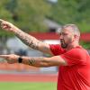 Als Trainer und seit dieser Saison auch als Spieler. Sascha Mölders hat große Ziele beim SV Mering II. 