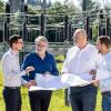 Bringen den bisher größten Stromspeicher der Region auf den Weg (von links): Tobias Kohler und Michael Lucke vom AÜW sowie Christoph Ostermann und Christoph Lienert von Green Flexibility. 