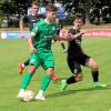 Die Nördlinger Bayernliga-Fußball (in Grün, mit Mario Taglieber, im Spiel gegen Pipinsried) müssen der hohen Belastung der jüngsten Zeit Tribut zollen und verlieren mit 1:5 gegen Grünwald.