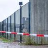 Vier Männer sind am Samstagabend im niederbayerischen Straubing aus einer geschlossenen Klinik entflohen. Laut Polizei laufen umfangreiche Fahndungsmaßnahmen.