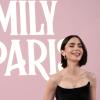 Die britische Schauspielerin Lily Collins bei der Premiere der vierten Staffel von „Emily in Paris“.