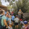 Für Kinder der Familienoase Landsberg stand ein Besuch im Steinzeitdorf Pestenacker an.