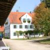 Berti Well holte viele Kabarett-Größen in seine Weilachmühle in Thalhausen. Jetzt ist er im Alter von 79 Jahren gestorben.  