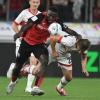 Der Kontrollausschuss des DFB ermittelt gegen Leverkusens Stürmer Victor Boniface (l).