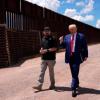 Trump besichtigt die US-Südgrenze zu Mexiko in Sierra Vista im Bundesstaat Arizona.