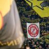 Fans von Borussia Dortmund protestieren gegen den Investoren-Einstieg ind er DFL.