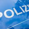 Am Freitagabend ist ein Autofahrer zwischen Kaufering und Igling durch seine riskante Fahrweise aufgefallen. Die Polizei sucht nun nach einem Verkehrsteilnehmer, der ihm entgegengekommen ist.