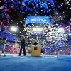 Luftballons fallen auf die Bühne, nachdem die demokratische Präsidentschaftskandidatin und Vizepräsidentin Kamala Harris in der letzten Nacht der Democratic National Convention in Chicago gesprochen hat.