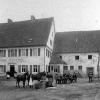 Das spätere Gasthaus Kollmar im Jahr 1910; rechts im Bild das ehemalige und heute noch so genannte „Brauhaus“.