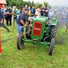 Beim Feldtag in Holzheim, organisiert vom Verein Freunde alter Fuhrwerke und Fahrzeuge, konnten sich die Besucherinnen und Besucher über Grünlandbewirtschaftung informieren. 