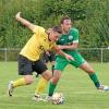 Ihren Maurener Gastgebern waren die Harburger nicht gewachsen, mit 4:0 siegte das Team aus dem Stadtteil. Im Bild: Maurens Matthias Pickel (in Gelb) gegen Nicolas Rieß.