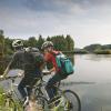 Die junge Donau lässt sich gut auf der "Donautäler-Kinderstubentour" entdecken – ein touristisches Highlight im Kreis Dillingen. 