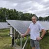 Der Solarpark auf der Deponie in Derndorf erzeugt Strom für einen ganzen Ort. Soll die Energiewende gelingen, müssen auf dem Land wohl noch mehr Anlagen entstehen. 