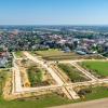 Im neuen Baugebiet in Hausen, das jetzt ans bestehende Straßennetz angeschlossen wird, entstehen rund 50 Bauplätze. Die Wittislinger Straße muss deshalb in einem Teilbereich gesperrt werden. 